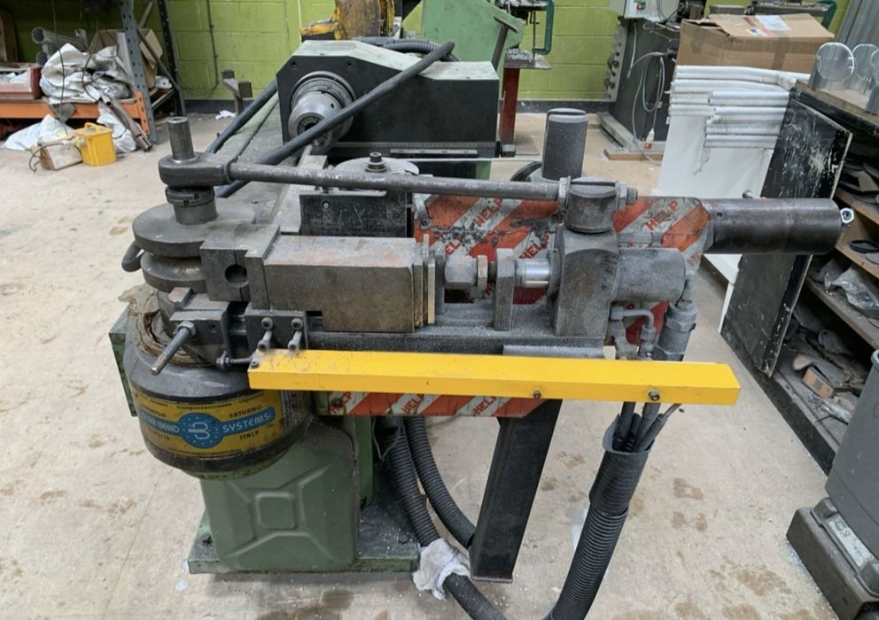 CNC , masina indoit- roluit teava