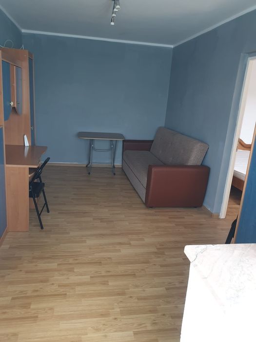 Închiriez  apartament
