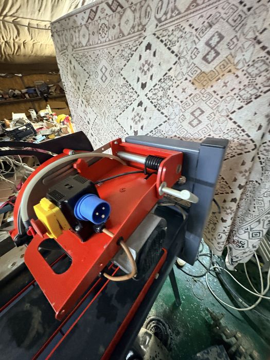 Masina taiat pavele si piatra Ruby DR 350 aproape noua,utilizata doua saptamani
