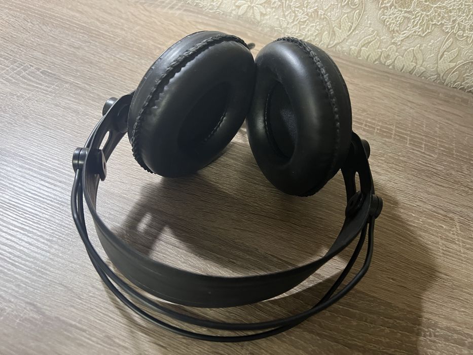 Наушники Samson SR 850