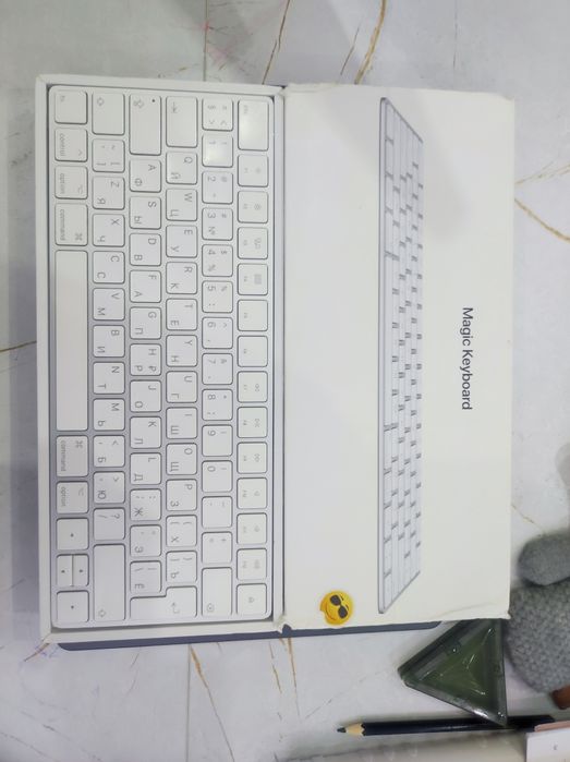 Безпроводная клавиатура для макбук