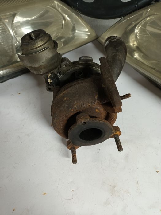 Продавам части Рено Лагуна 2