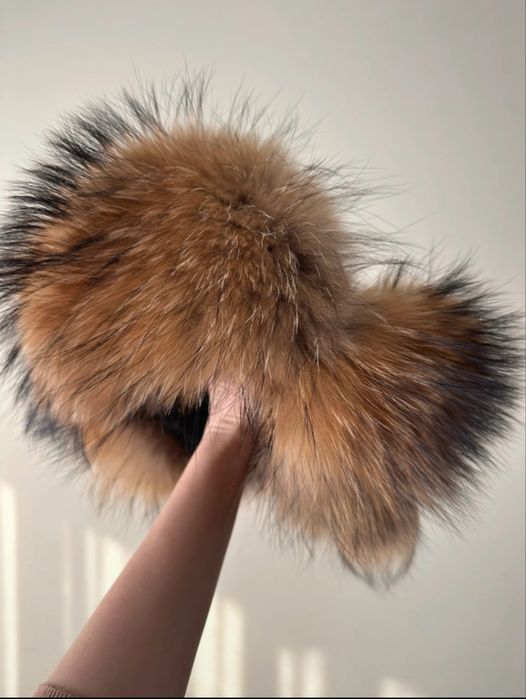 Caciula vu blana vulpe