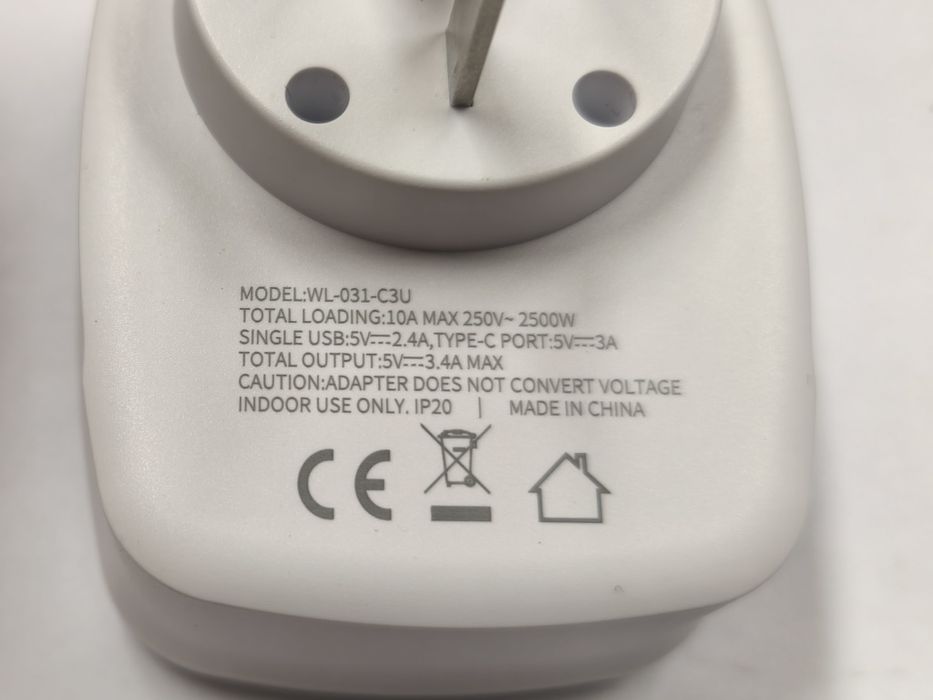 Туристически адаптер Type I