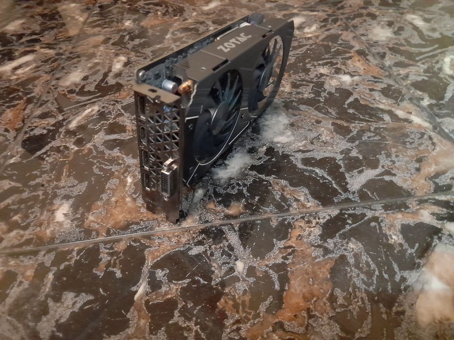 Placa video Nvidia GTX 1060 3 gb Zotac