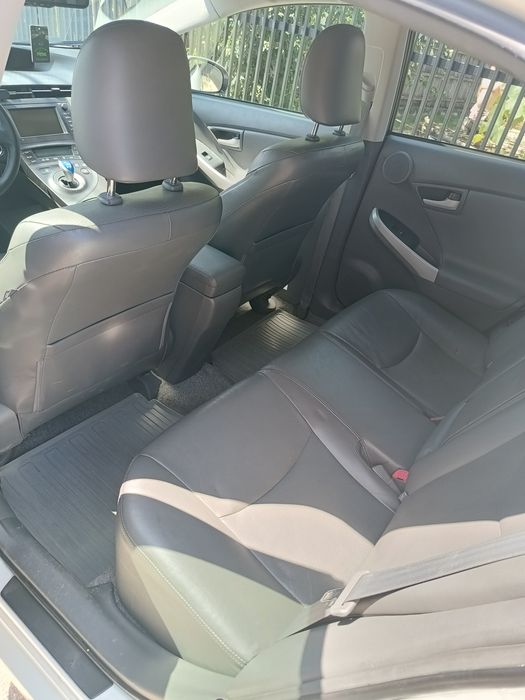 Toyota Prius 3 dotari full