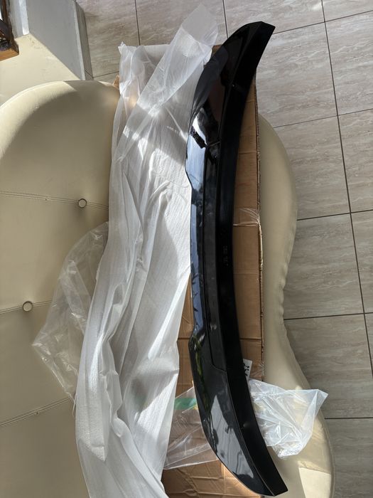 Spoiler pentru masina