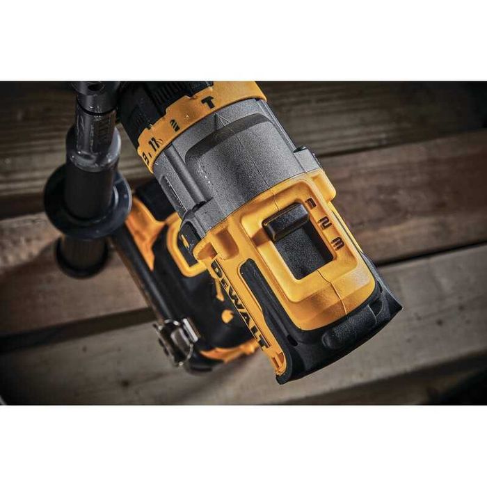 Акумулаторен ударен винтоверт DeWALT DCD999NT, 18V, 126Nm