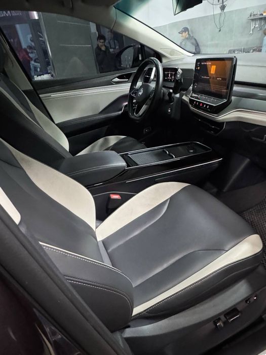 Volkswagen ID6 Pure+