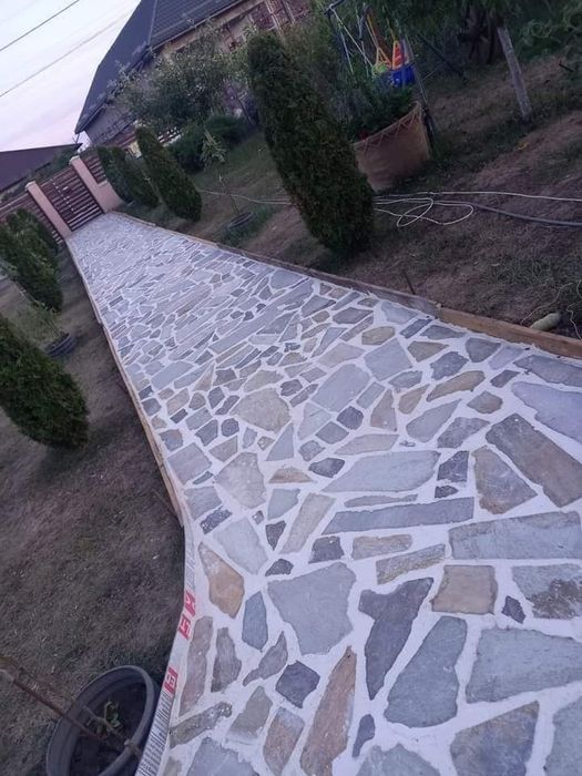 Vând piatră naturală ideal pt pavaj rezistent