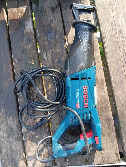 Fierăstrău electric sabie Bosch GSA 1100E
