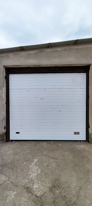 Секционные ворота для гаража и для дома