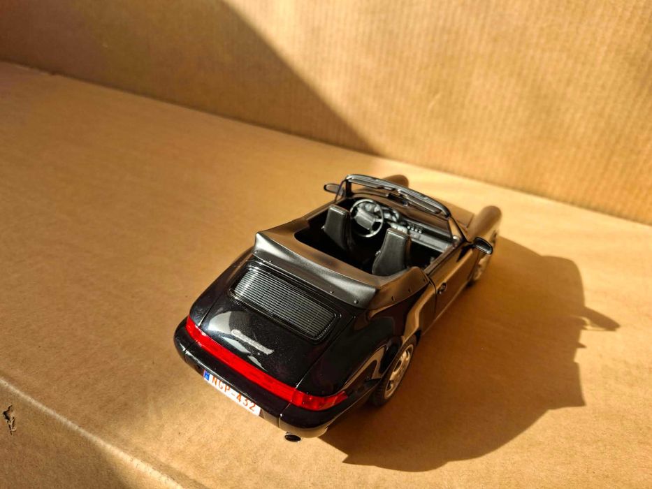 Porsche 911 Carrera 4 cabrio 1990 Norev 1:18