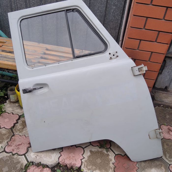 Продам дверь правую от УАЗ