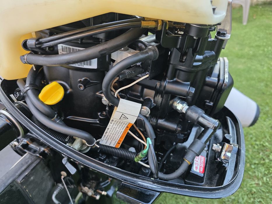 Barca gonflabila kolibri cu motor mercury 4 CP