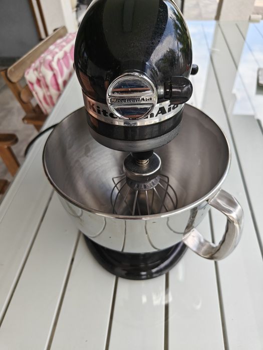 KitchenAid Artisan 5KSM150 –robot de bucurie
Robot,bol 4,8L si tel