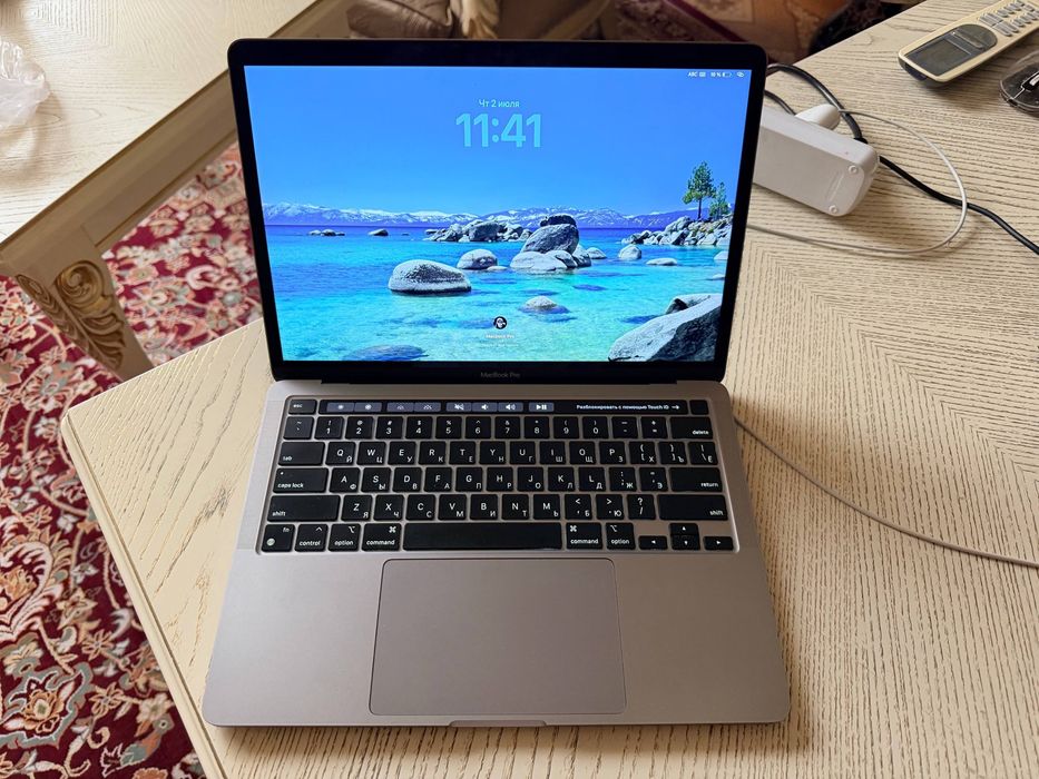 Macbook pro m1 8/256