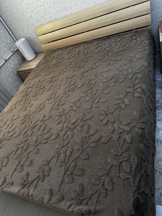 Двухместная кровать 160*200