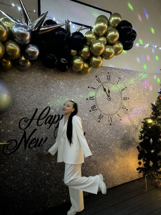 Вечерний пиджак со стразами