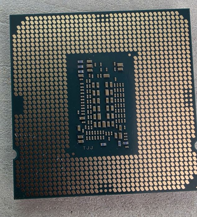 Процесор i5 10400