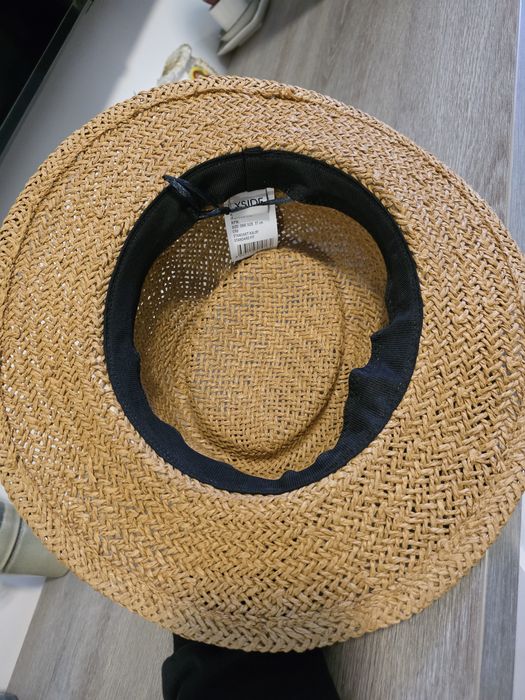 Pălărie de plajă