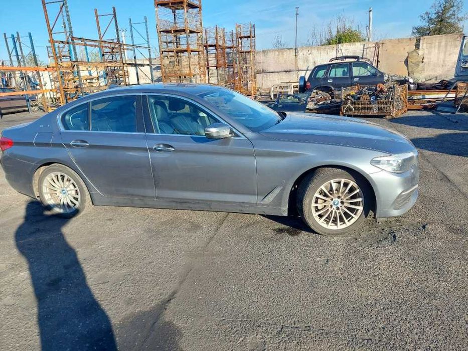 Dezmembram BMW Seria 5 G30 2.0 benzina  An 2018
Cod motor B46B20B
