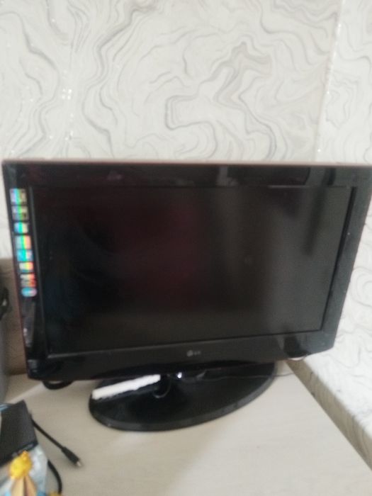 Продам телевизор