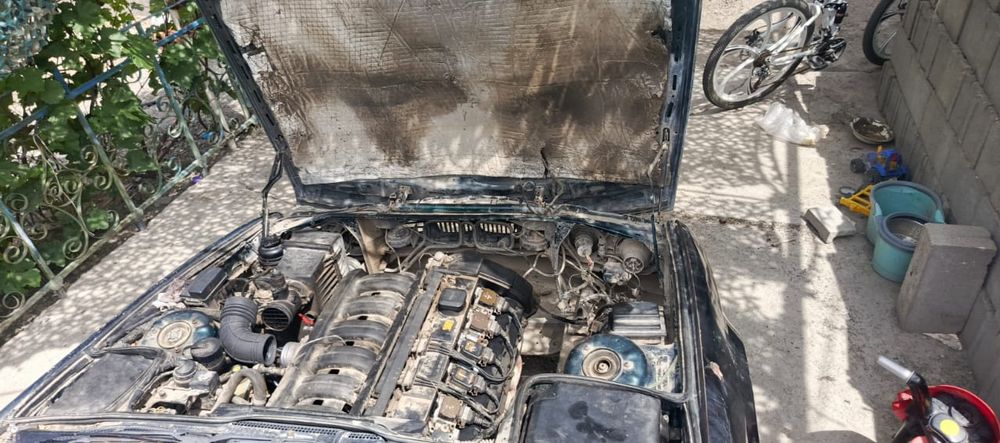 BMW E34. 2.5  ванус
