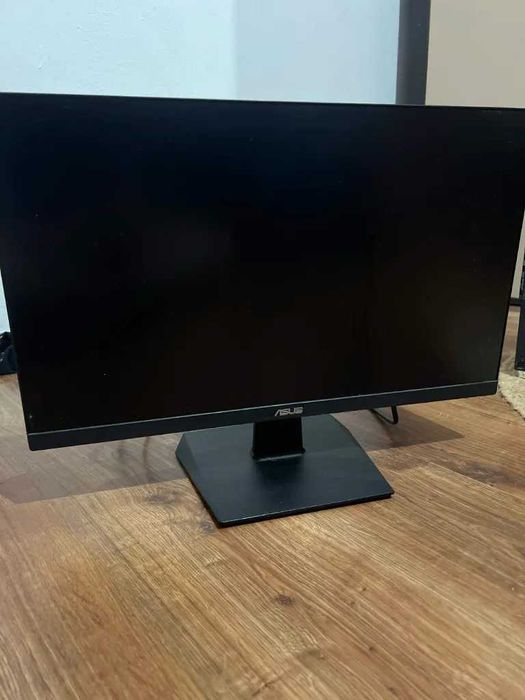 Se vinde pc gaming + monitor + microfon