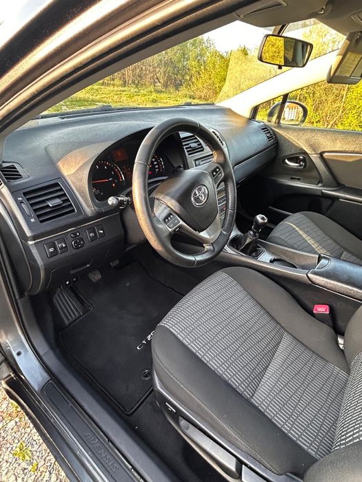 vand toyota avensis diesel