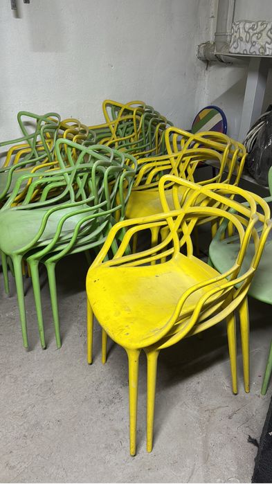 Стулья пластиковые