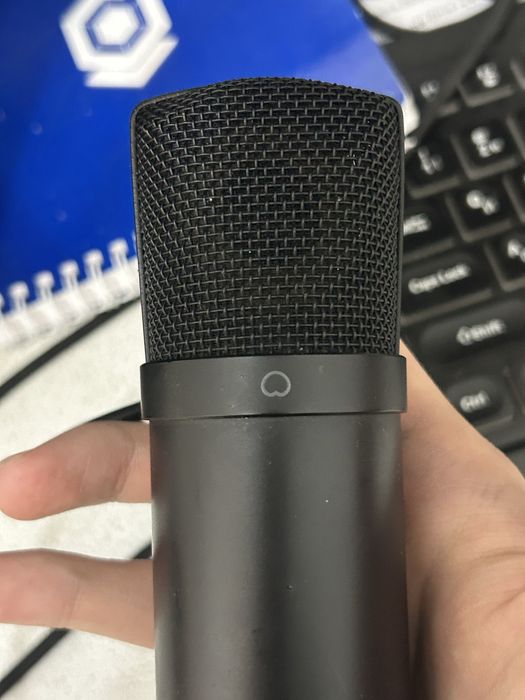 Микрофон студийный