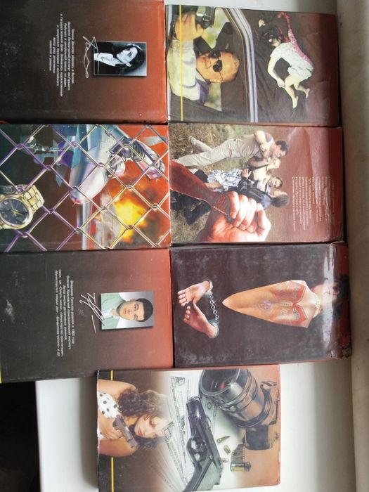 Детективные романы