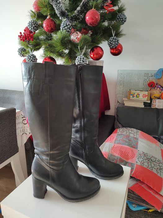 Естествена кожа Ботуши. Топли зимни черни ботуши от естествена кожа