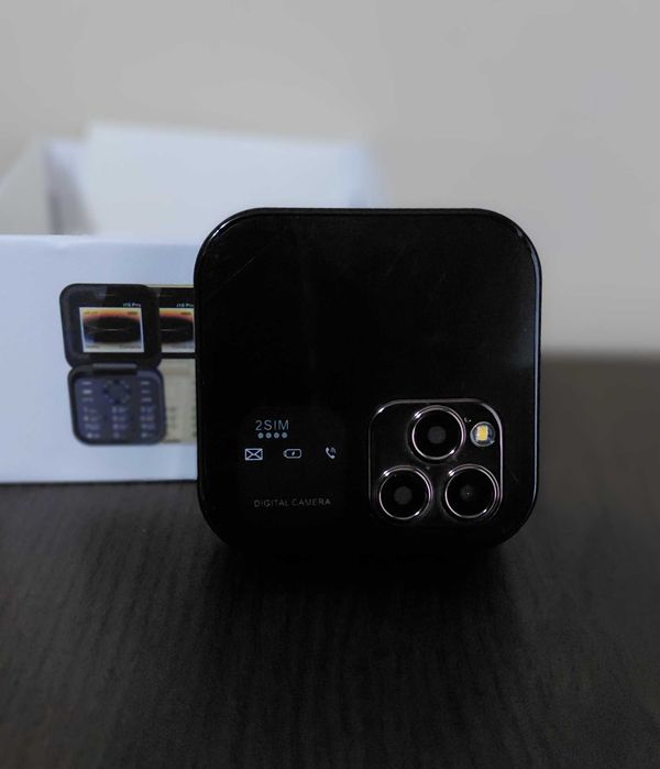 Телефон i16 Pro Mini Flip. Черен на цвят.