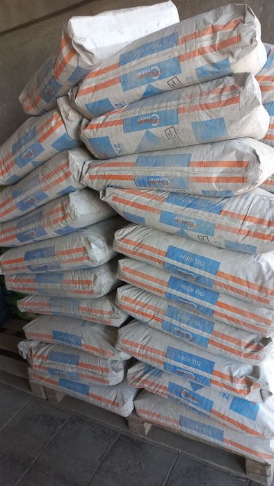 Отсев, Песок, Цемент.