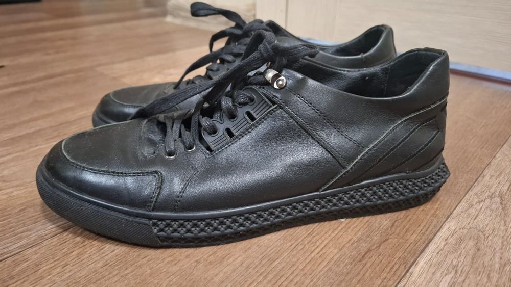 Стильные чёрные мужские кеды в стиле Louis Vuitton. 40р