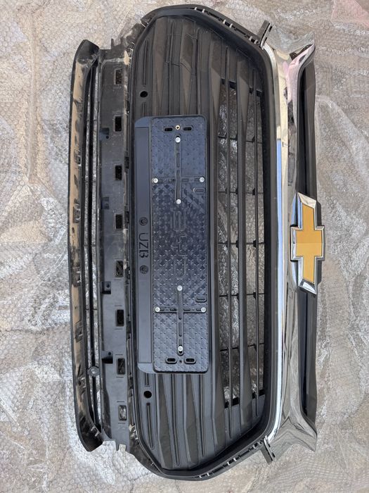 Облицовка на авто Трекер-2 холати зур.