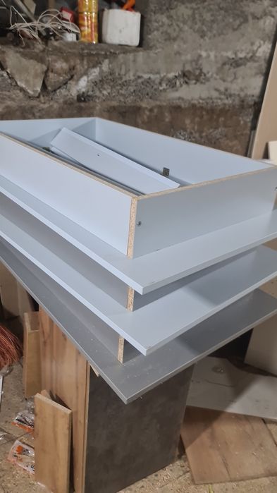 Стол новый есть доставка