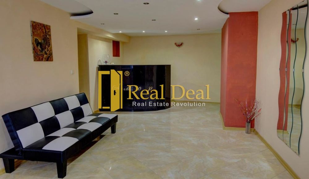 Дава се под наем Хотел в Свети Влас - 415 кв.м за 1250 € - Снимка #1