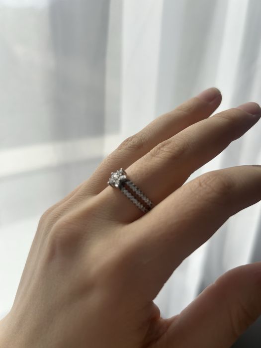 Изящное серебряное кольцо Pandora