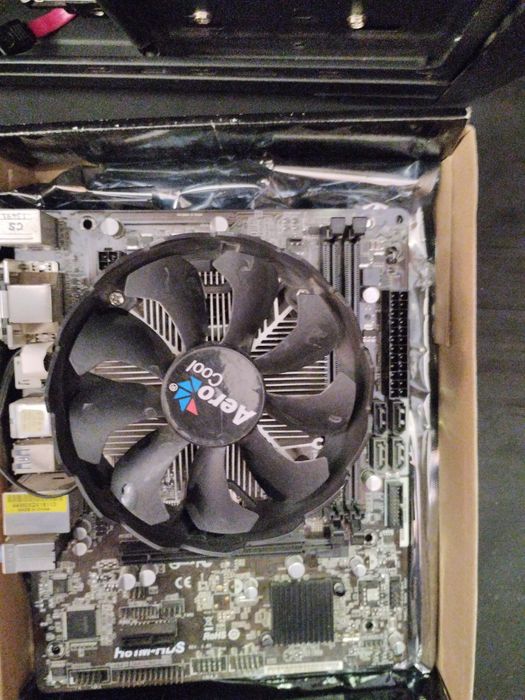 Материнская плата Asrock H81M HDS