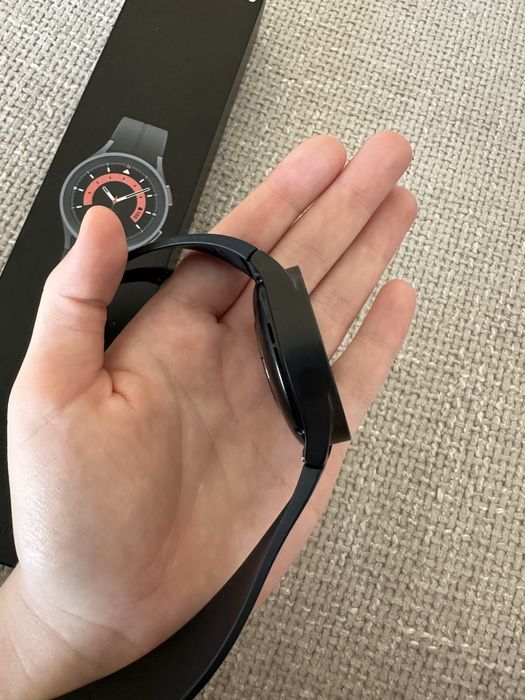 Продам часы Galaxy Watch 5 pro