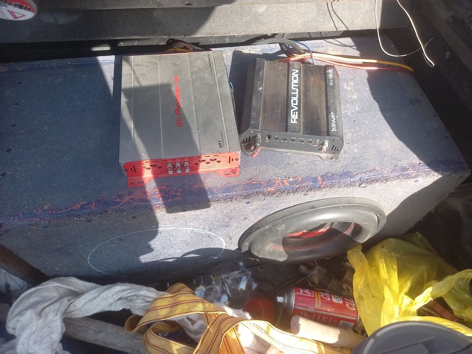 Продам сабуфер Урал