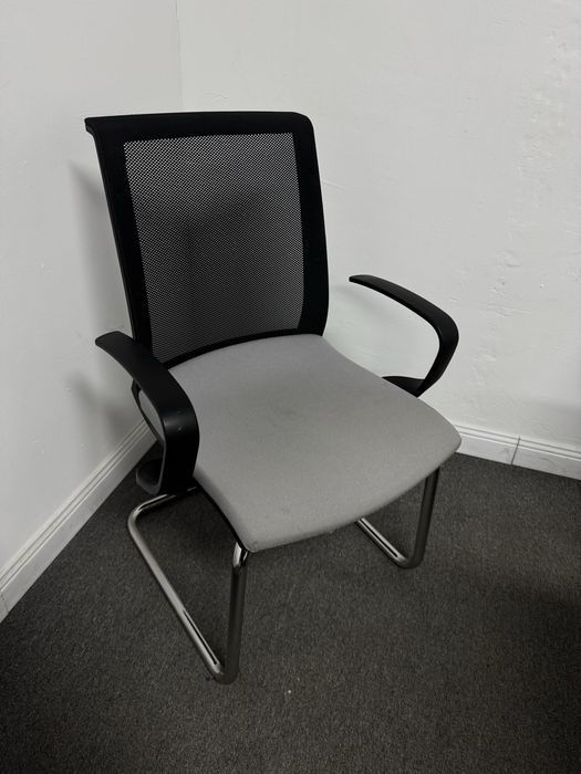 Распродажа офисных мебелей