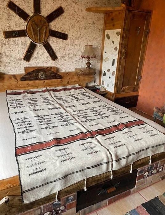 Ръчно тъкана кувертюра 100% козя вълна