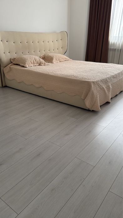 Продам кровать с матрасом