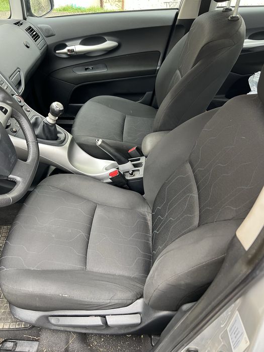 Toyota Auris 1.6, 2012