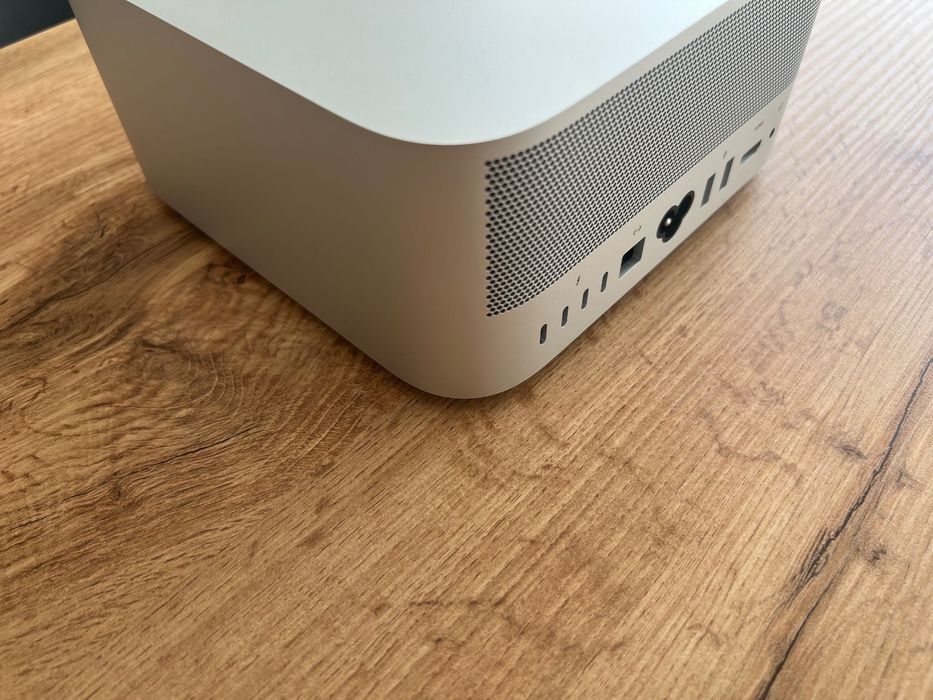 Mac Studio M2 ULTRA 24-CPU/60-GPU/128GB RAM/ 1TB SSD