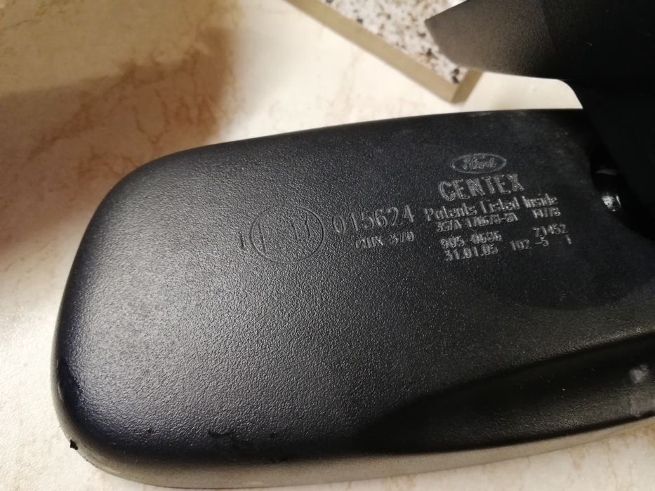 Far, stopuri, oglinzi Ford